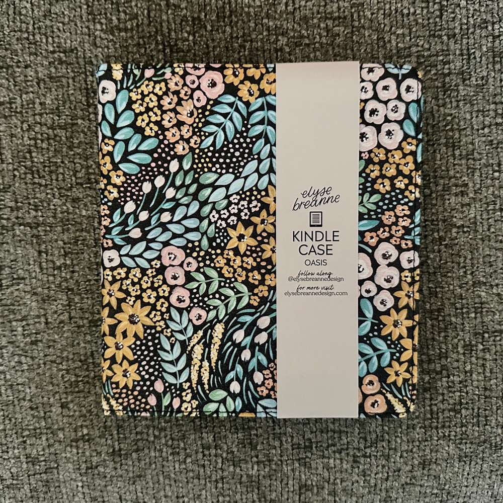 Elyse Breanne Kindle Case with Floral Design